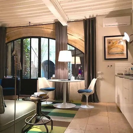 Le Studio De L'atelier D'artiste Apartmán *